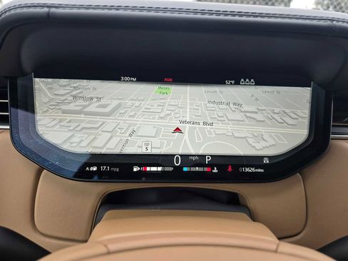 Used 2023 Land Rover Range Rover Autobiography image 27