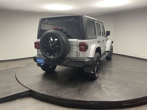 Used 2022 Jeep Wrangler Unlimited Sahara w/ Cold Weather Group AWD/4WD image 7