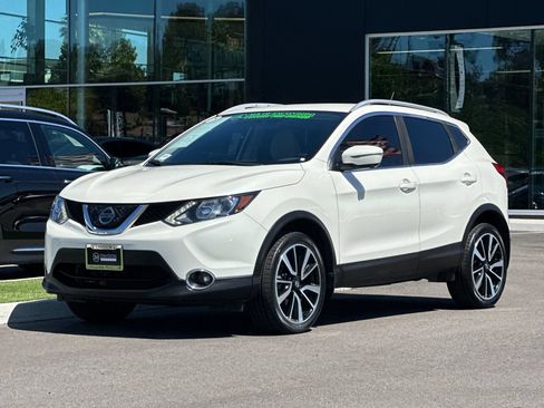 Used 2018 Nissan Rogue Sport SL FWD image 7
