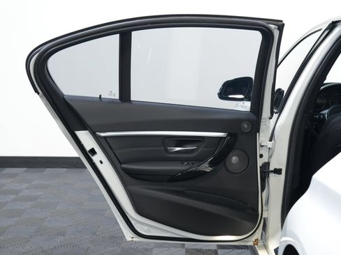 Used 2016 BMW 340i Sedan RWD image 26