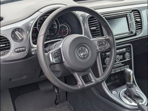 Used 2019 Volkswagen Beetle 2.0T SE FWD image 12