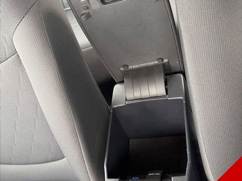 Used 2022 Toyota Corolla LE image 26