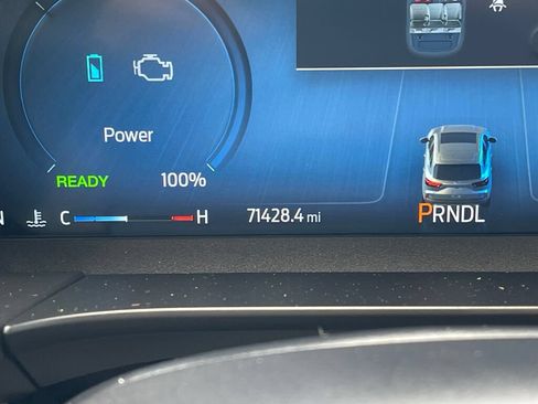 Used 2023 Ford Escape Platinum FWD image 3