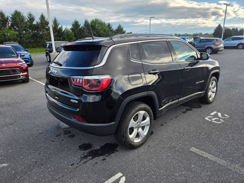 Used 2019 Jeep Compass Latitude w/ Cold Weather Group AWD/4WD image 18