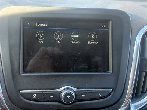 Used 2019 Chevrolet Equinox LT image 17