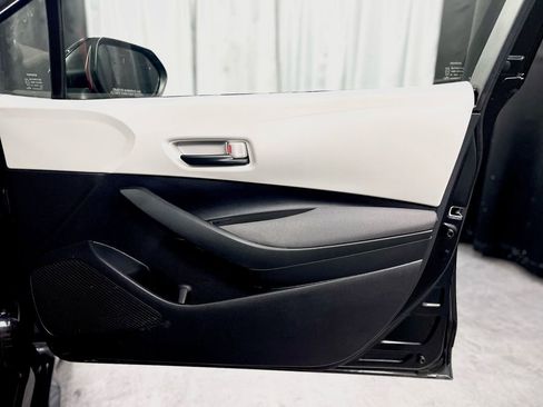 Used 2022 Toyota Corolla LE image 36