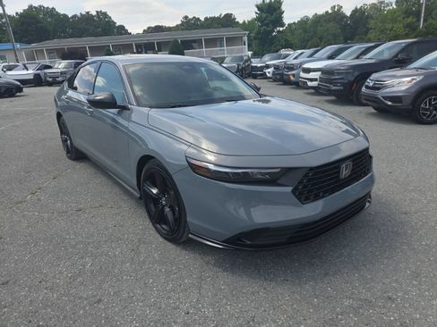 Used 2024 Honda Accord Sport image 2