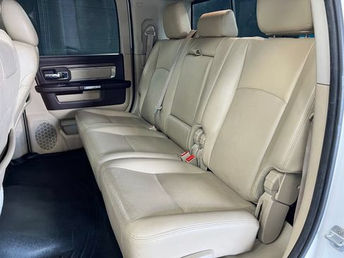 Used 2015 RAM 3500 Laramie w/ Cold Weather Group AWD/4WD image 15