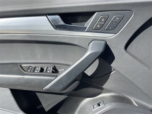 Used 2025 Audi Q5 2.0T Premium image 23