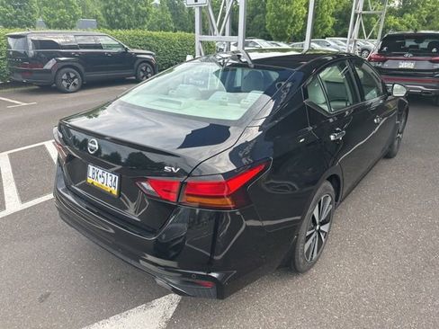 Used 2019 Nissan Altima 2.5 SV FWD image 11