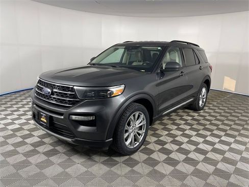 Used 2020 Ford Explorer XLT w/ Equipment Group 202A image 1
