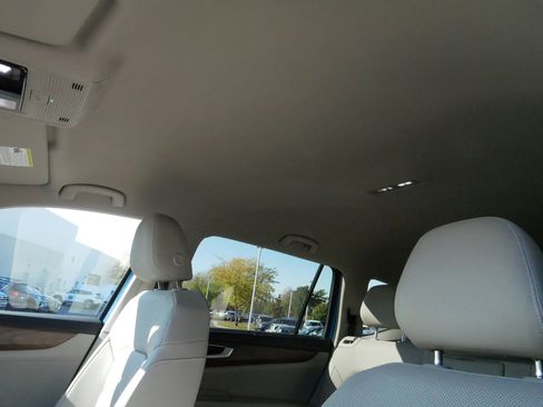 New 2026 Volkswagen Atlas SE image 10