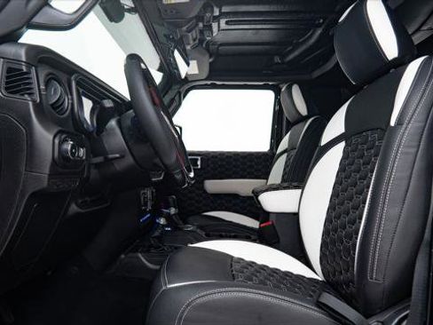 Used 2025 Jeep Wrangler Unlimited Sport image 12