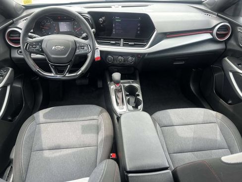Used 2024 Chevrolet Trax RS w/ Driver Confidence Package FWD image 12