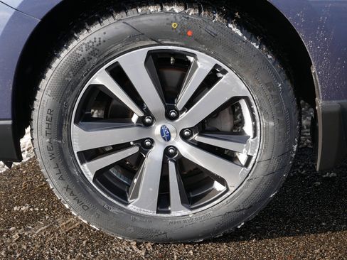 Used 2018 Subaru Outback 2.5i Limited image 15