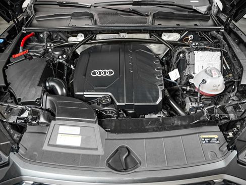 Used 2023 Audi Q5 2.0T Premium Plus w/ Premium Plus Package AWD/4WD image 3
