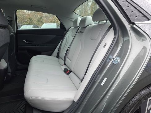 New 2026 Hyundai Elantra Limited FWD image 22