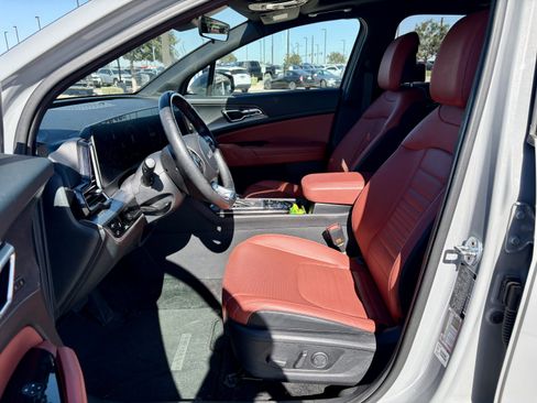 Used 2023 Kia Sportage SX image 14
