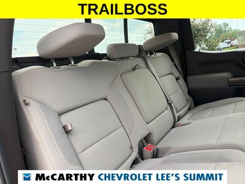 Used 2022 Chevrolet Silverado 1500 LT Trail Boss w/ Convenience Package II AWD/4WD image 31