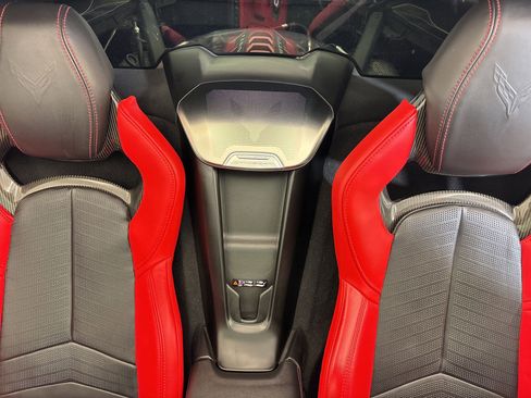 Used 2021 Chevrolet Corvette Stingray Preferred Cpe w/ Z51 Performance Package image 29