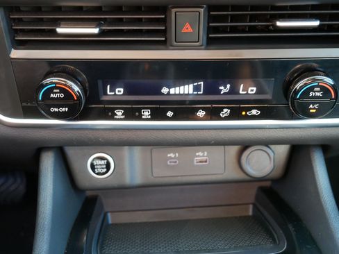 Certified 2023 Nissan Rogue SV AWD/4WD image 23