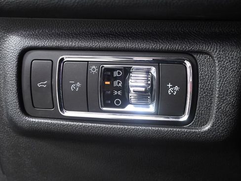 Certified 2023 Lincoln Corsair AWD w/ Equipment Group 101A image 24
