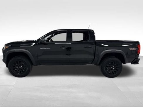 Certified 2025 Chevrolet Colorado Trail Boss AWD/4WD image 3