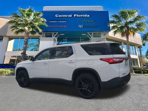 Used 2021 Chevrolet Traverse LT FWD image 7