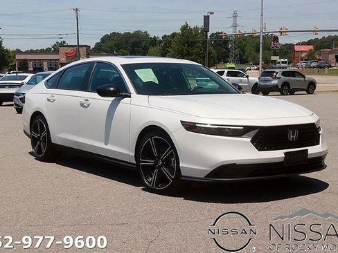 Used 2024 Honda Accord Sport image 1