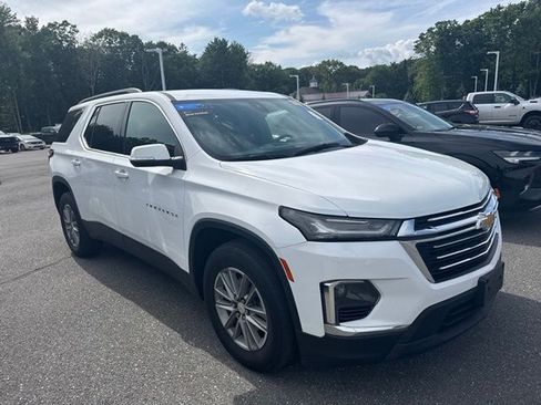 Used 2023 Chevrolet Traverse LT AWD/4WD image 8