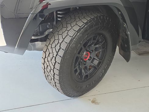 Used 2017 Toyota 4Runner SR5 RWD image 31