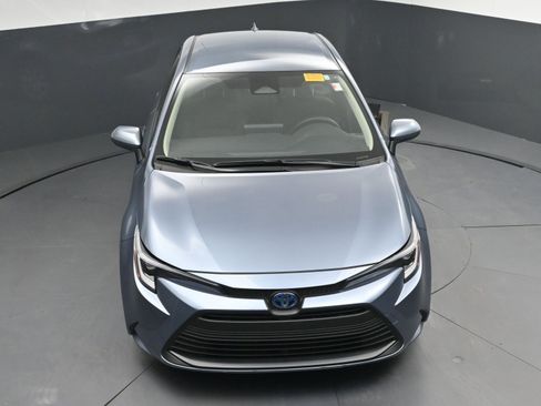 Certified 2023 Toyota Corolla LE image 32