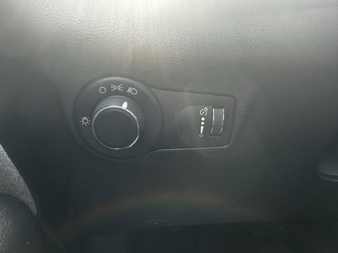 Used 2022 Jeep Compass Sport image 26