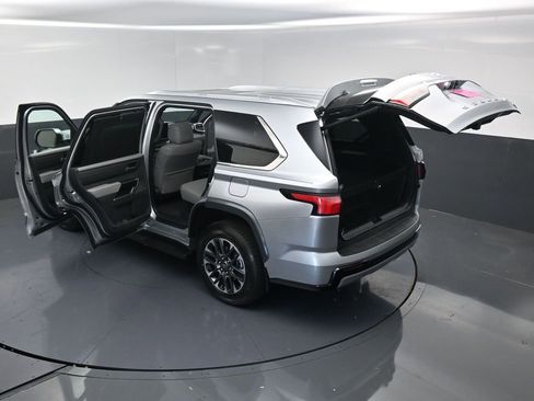 Used 2026 Toyota Sequoia Limited AWD/4WD image 43