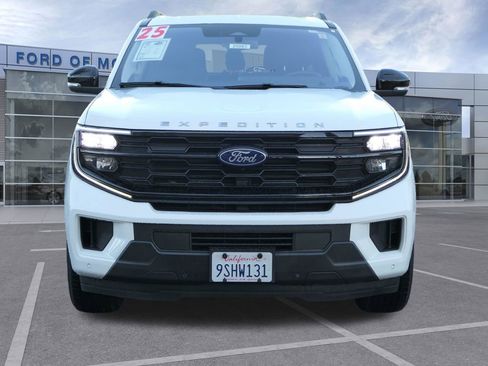 Used 2025 Ford Expedition Max Active image 9