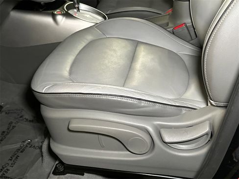 Used 2018 Kia Soul EV + w/ Sun & Fun Package image 21