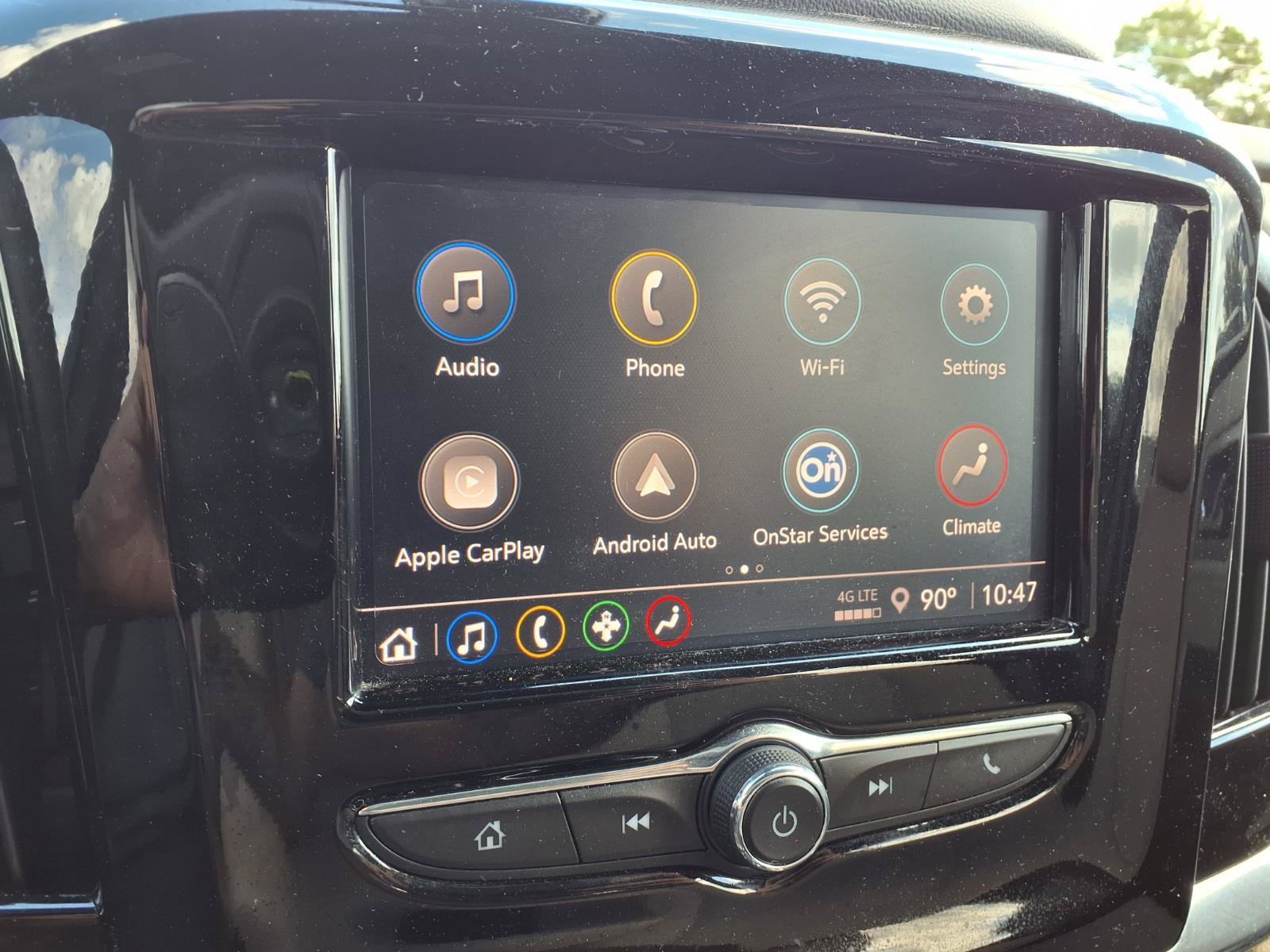Used 2023 Chevrolet Traverse LS w/ Safety Package FWD image 6