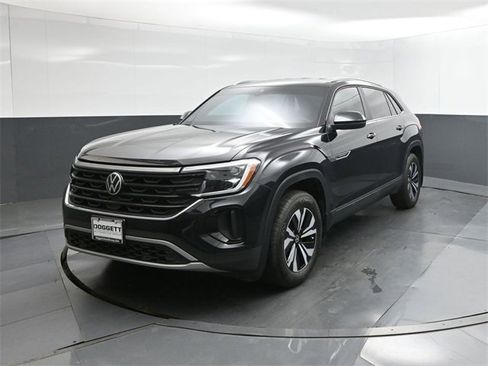 Certified 2024 Volkswagen Atlas Cross Sport SE w/ Adventure Package image 30