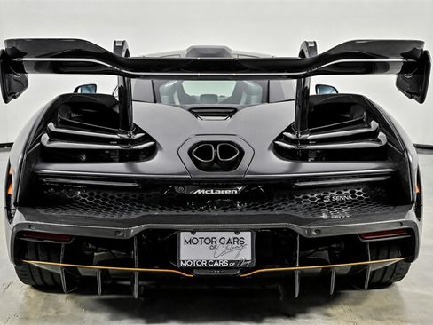 Used 2019 McLaren Senna RWD image 6