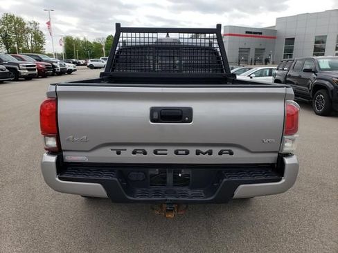 Used 2020 Toyota Tacoma SR AWD/4WD image 6