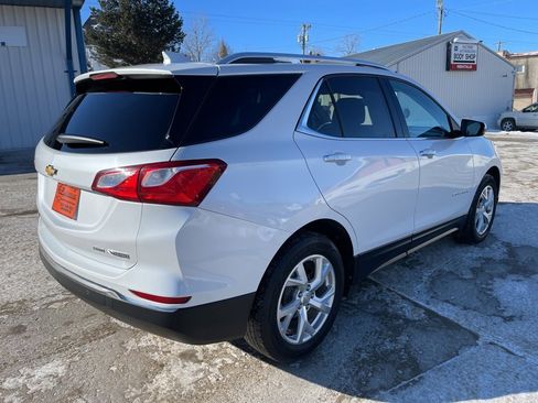 Used 2018 Chevrolet Equinox Premier image 16