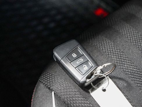 Used 2021 Volkswagen Jetta GLI image 31