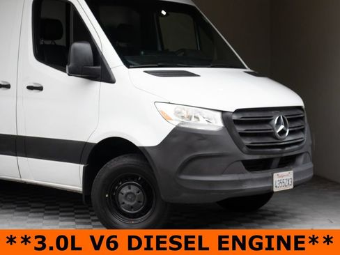 Used 2022 Mercedes-Benz Sprinter 3500 image 3