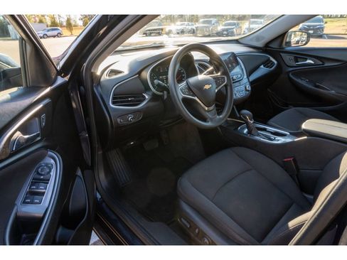 Used 2023 Chevrolet Malibu LT image 10