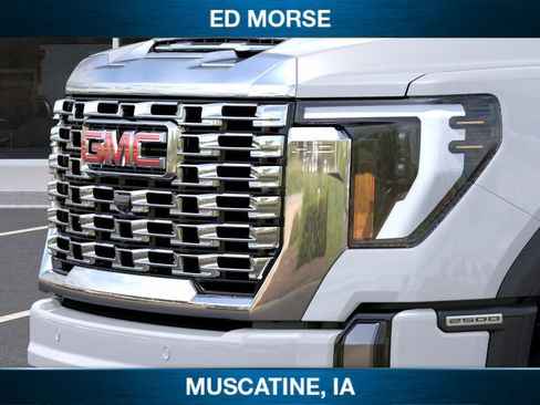 New 2026 GMC Sierra 2500 Denali w/ Denali Reserve Package AWD/4WD image 13