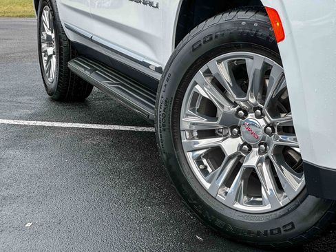 Used 2023 GMC Yukon Denali AWD/4WD image 39