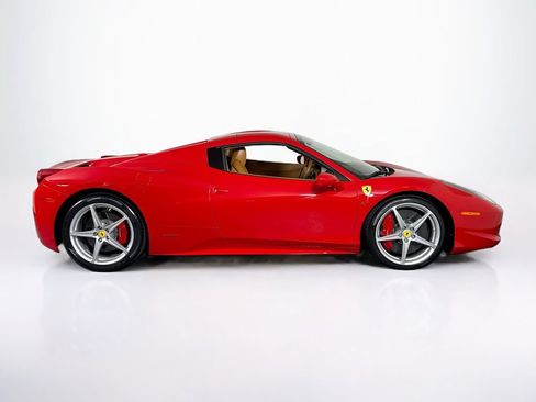 Certified 2015 Ferrari 458 Spider RWD image 10