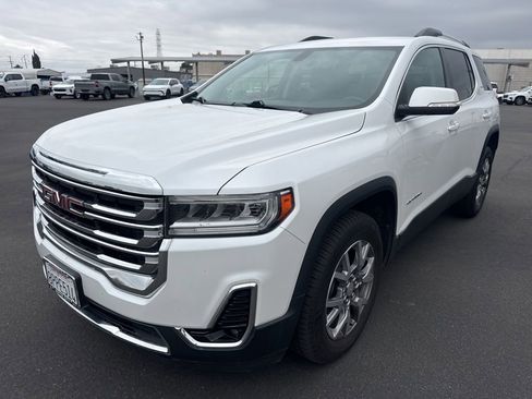 Used 2020 GMC Acadia SLT FWD image 2