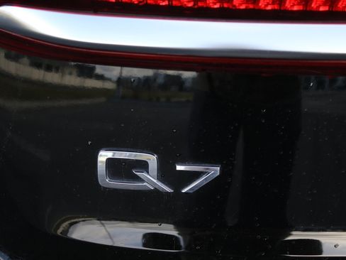 Used 2021 Audi Q7 3.0T Premium Plus AWD/4WD image 31