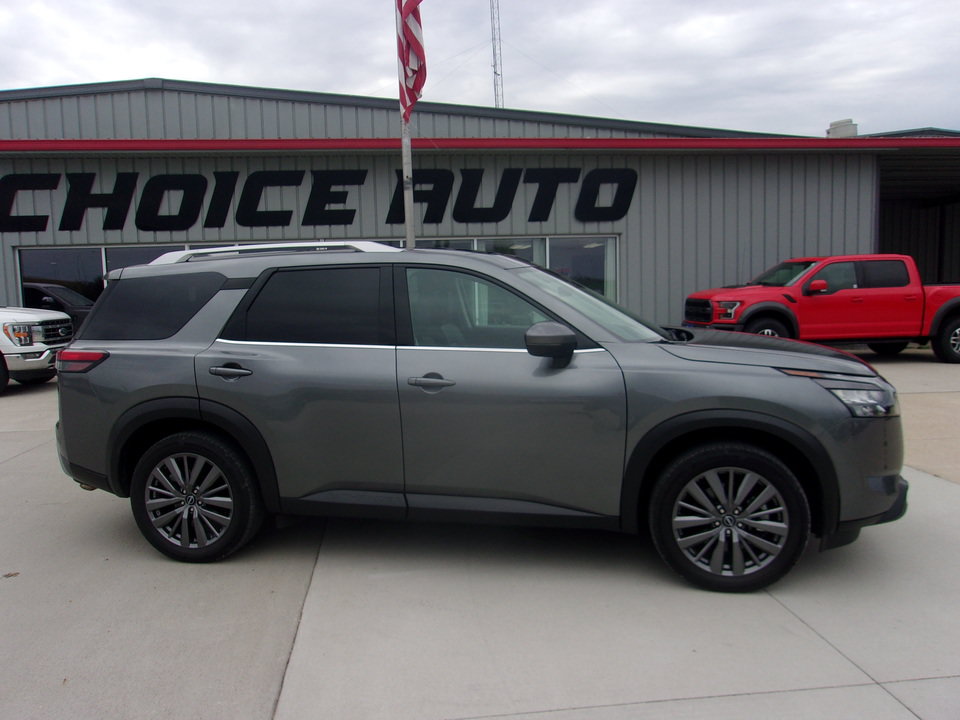 Used 2025 Nissan Pathfinder SL w/ SL Premium Package AWD/4WD image 2